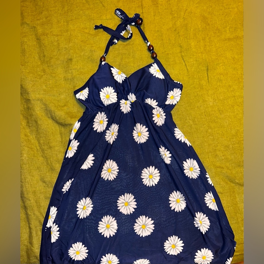 Brand: 5th & love Color: navy blue and white flowers Size:medium